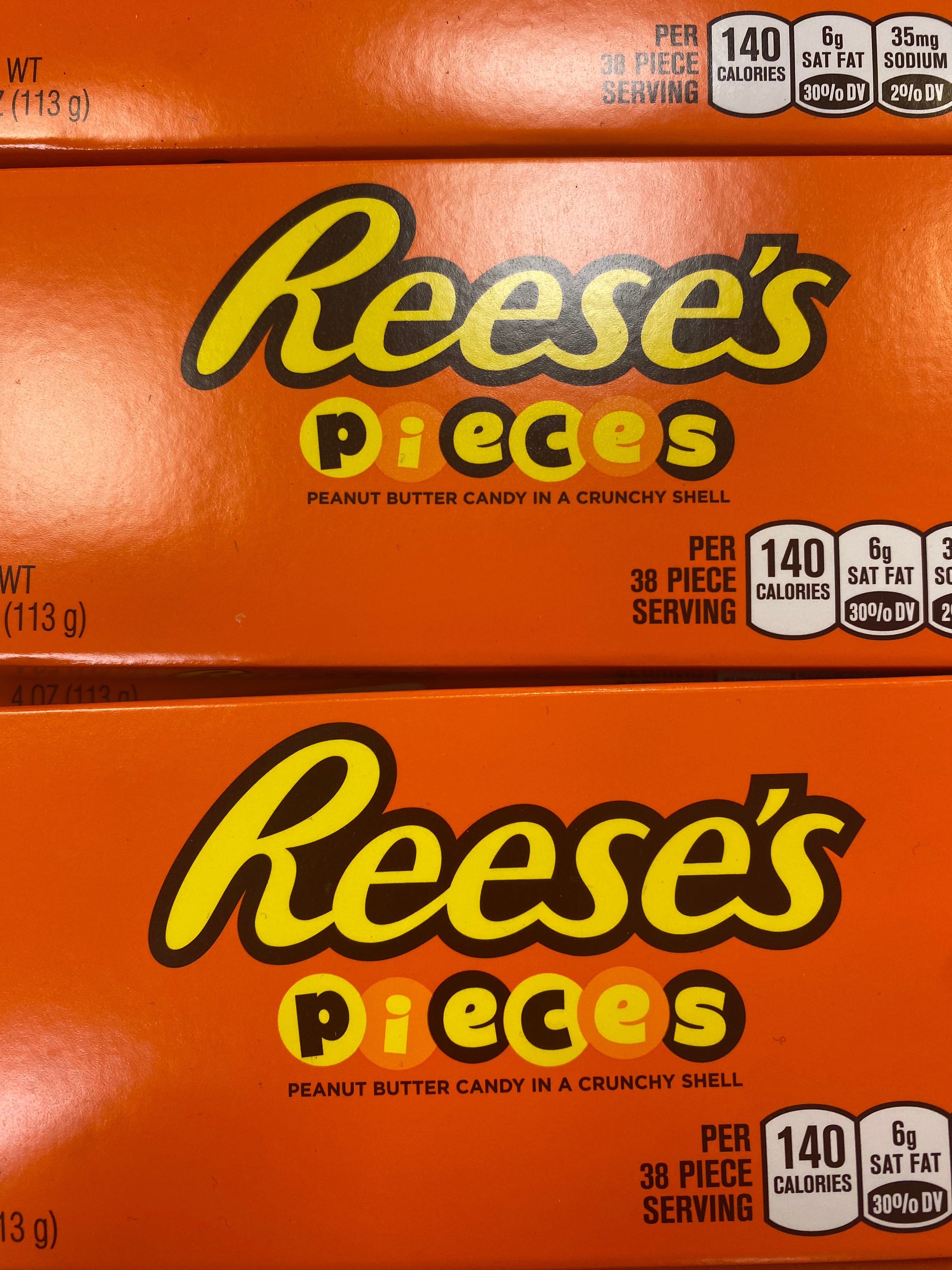 Reeses pieces teater box